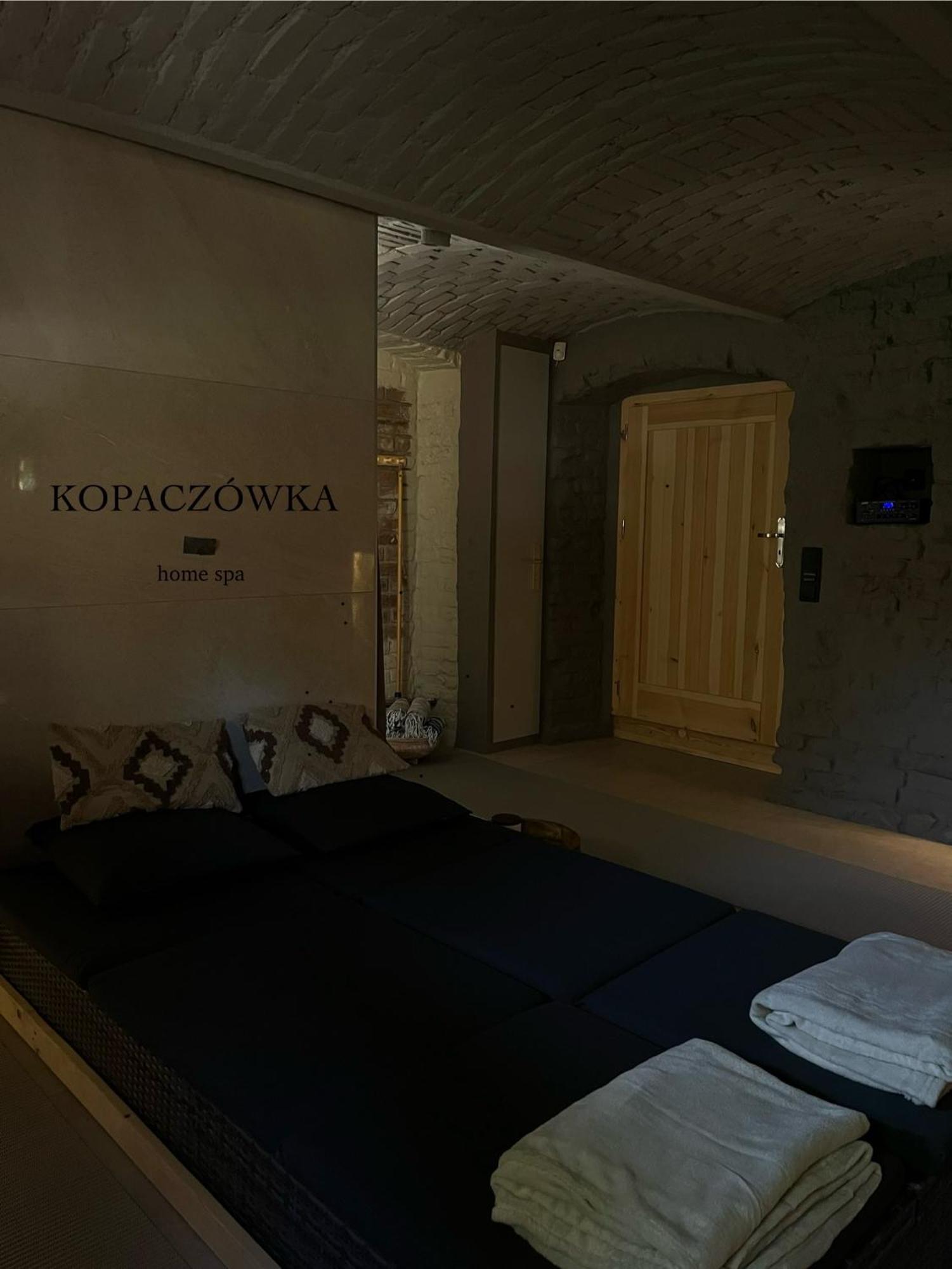 Klimatyczny Dom Kopaczowka Przytulna Miejscowka Z Kominkiem, Sauna I Ogrodem U Podnoza Gor Stolowych Радков Екстериор снимка